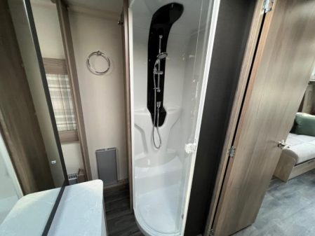 2023 Swift Challenger 650 SE