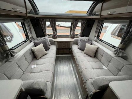 2023 Coachman VIP 520