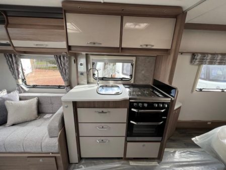 2023 Coachman VIP 575