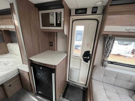 2023 Coachman VIP 575