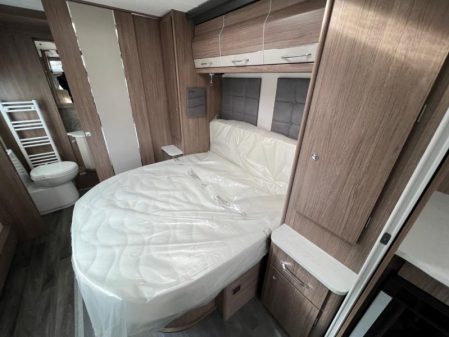 2023 Coachman VIP 575