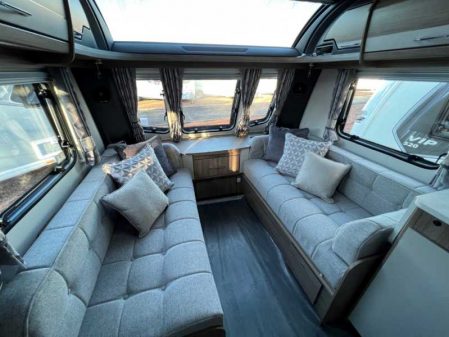 2023 Coachman VIP 675