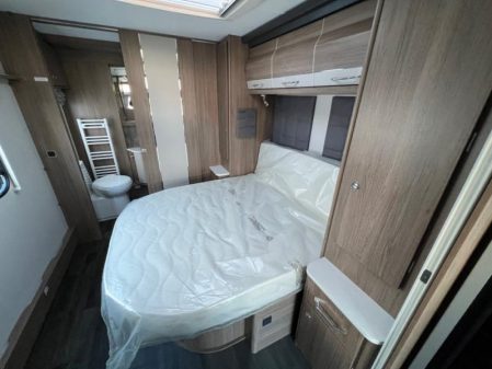2023 Coachman VIP 675