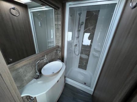 2023 Coachman VIP 675