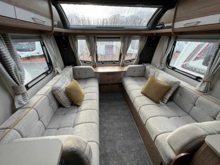 2019 Coachman VIP 520