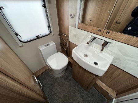 2019 Coachman VIP 520