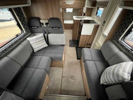 2020 Swift Searcher 695