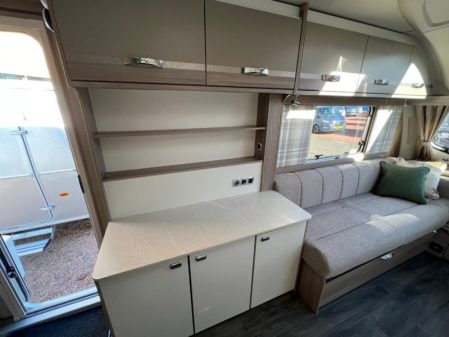 2023 Swift Challenger 480 SE