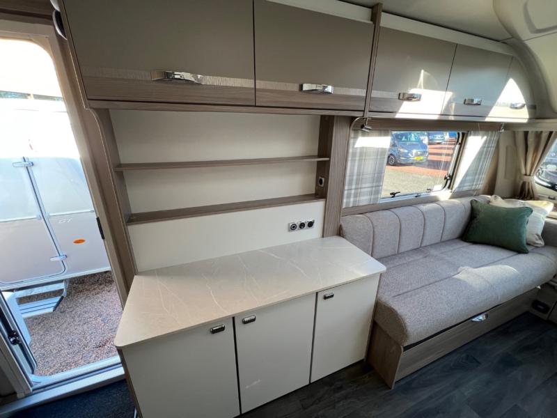 2023 Swift Challenger 480 SE