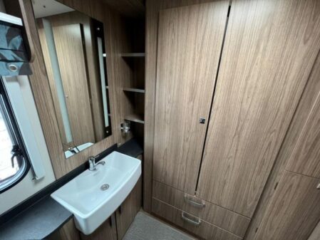 2015 Coachman Laser 620/4