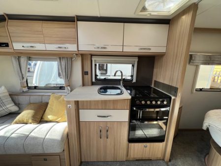 2018 Coachman Highlander 575
Incl Mover