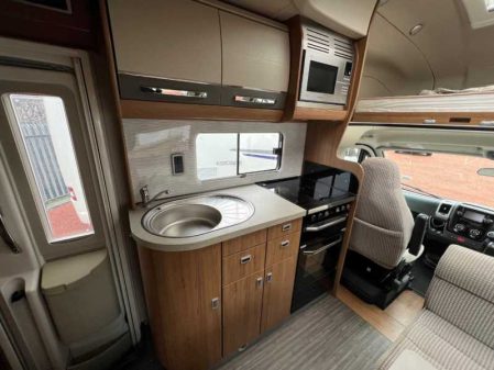 2017 Auto-Trail Apache 700