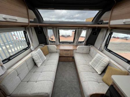 2018 Coachman VIP 565