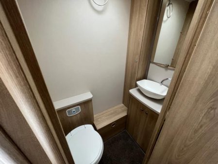 2018 Elddis Supreme 550
Incl Mover