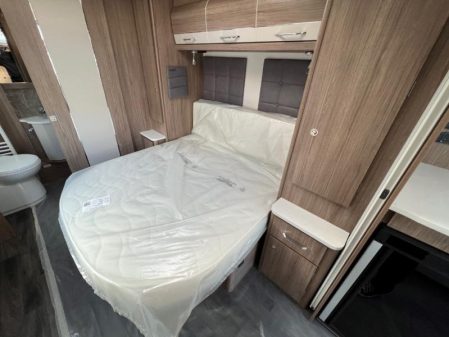 2023 Coachman VIP 575