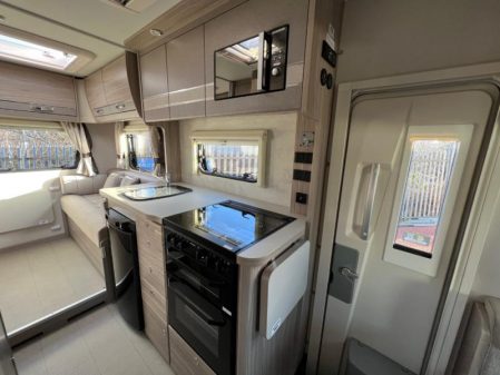 2022 Elddis Explorer 196