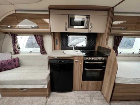 2020 Swift Challenger X 865