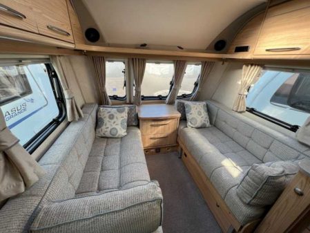 2014 Coachman Highlander 560