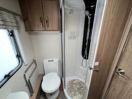 2017 Coachman VIP 460