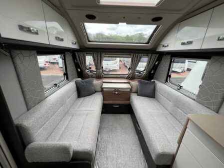 2022 Swift Conqueror 580