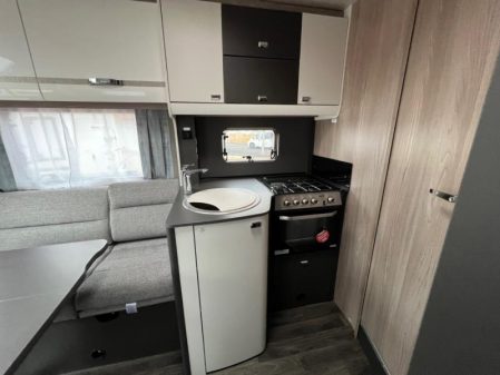 2023 Swift Voyager 594