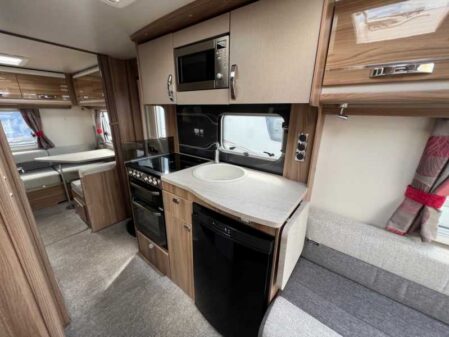 2018 Swift Challenger 590 LUX AL
