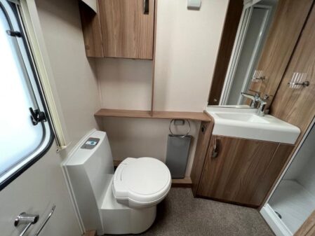 2016 Swift Challenger 570