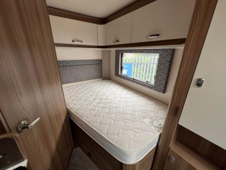 2019 Swift Searcher 664