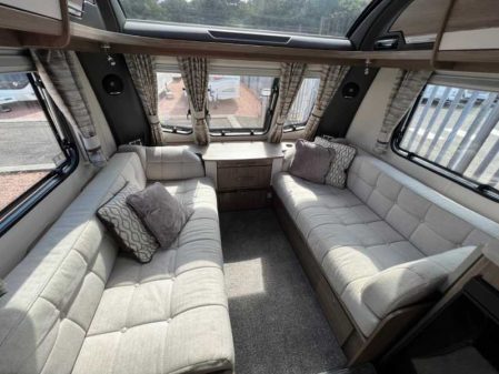 2020 Coachman VIP 545
