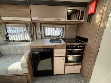 2020 Coachman VIP 545