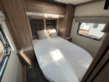 2020 Coachman VIP 545