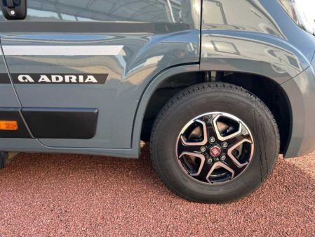 2022 Adria Twin 640 SGX Automatic