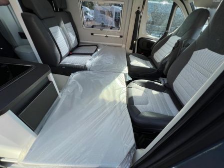 2022 Adria Twin 640 SGX Automatic