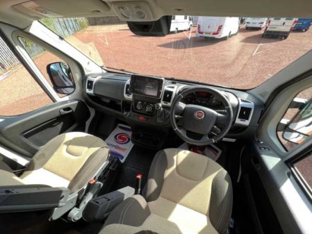 2020 Carado V337