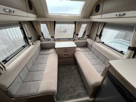 2018 Compass Connoisseur 550