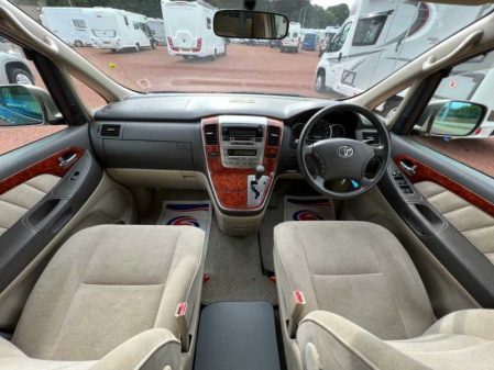 2002 Toyota Alphard