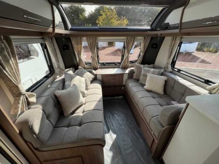 2024 Coachman VIP 675