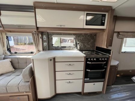 2024 Coachman VIP 675