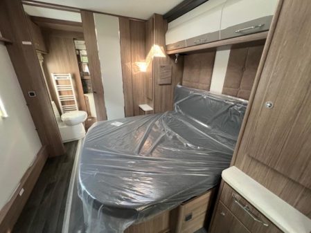 2024 Coachman VIP 675