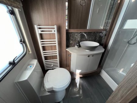 2024 Coachman VIP 675