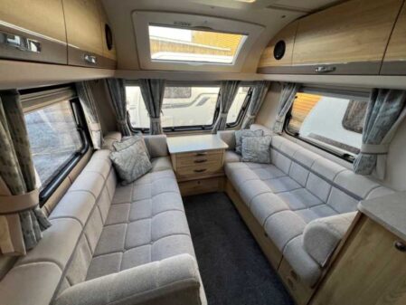 2018 Elddis Avante 586