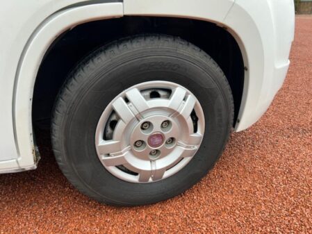 2008 Auto-Trail Apache 700