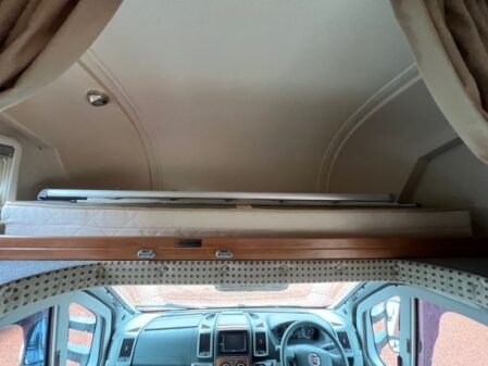 2008 Auto-Trail Apache 700