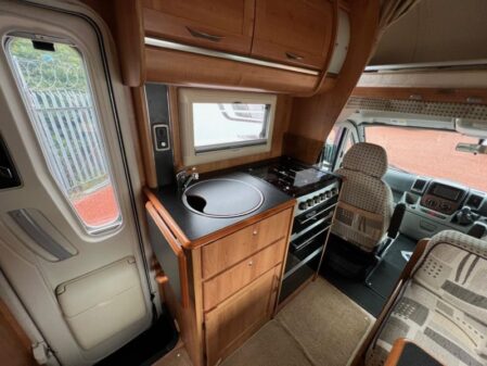 2008 Auto-Trail Apache 700