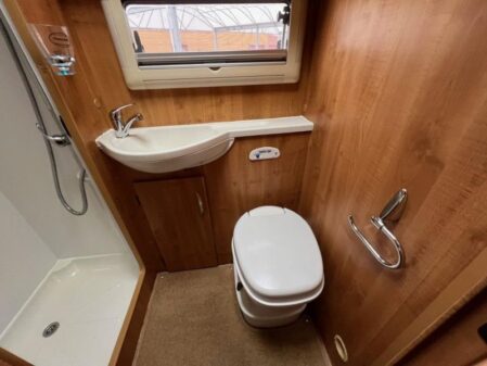 2008 Auto-Trail Apache 700