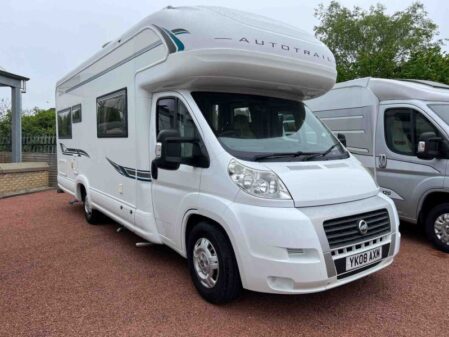 2008 Auto-Trail Apache 700
