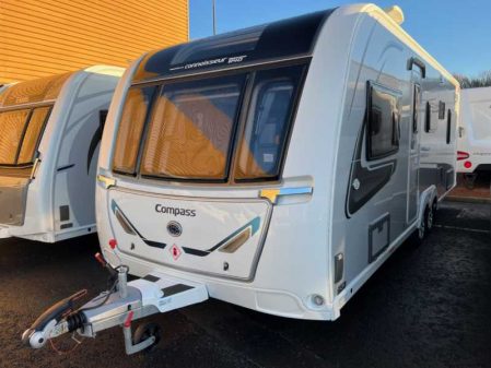 2019 Compass Connoisseur 840