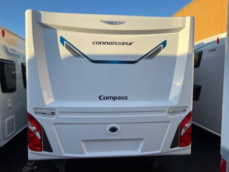 2019 Compass Connoisseur 840