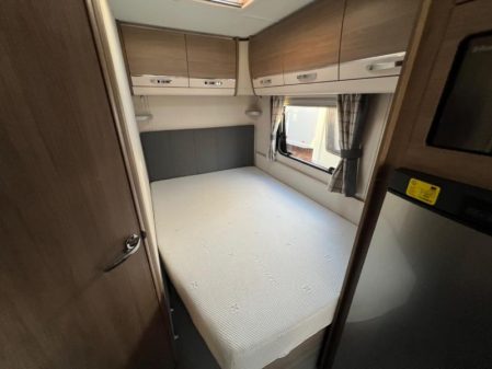 2019 Compass Connoisseur 840