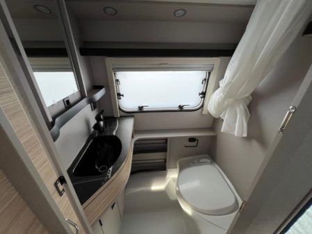 2024 Eriba Touring 540 Harbour Blue Edition